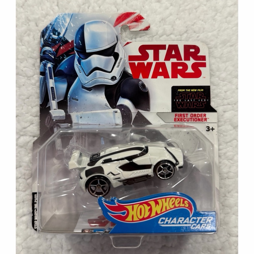 (NIB) HOT WHEELS • Star Wars First Order Executioner Character Car, OS - Picture 6 of 6
